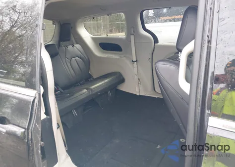 2017 Chrysler Pacifica Touring-L Plus из США, поврежденный, VIN 2C4RC1EG0HR688836